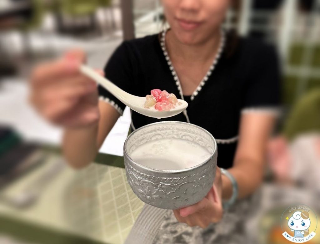 凱撒大飯店 
LOTUS 蓮花餐廳
摩摩喳喳