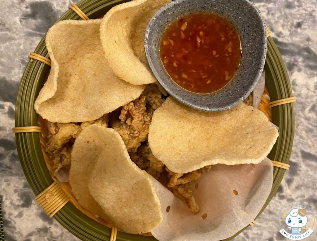 凱撒大飯店 
LOTUS 蓮花餐廳
酥炸蒜香透抽